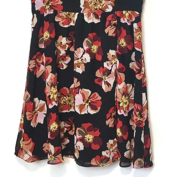 Madewell Black Red Floral Mini Dress V Neck Short Sleeve Fit and Flare Chic 4 - Picture 6 of 16